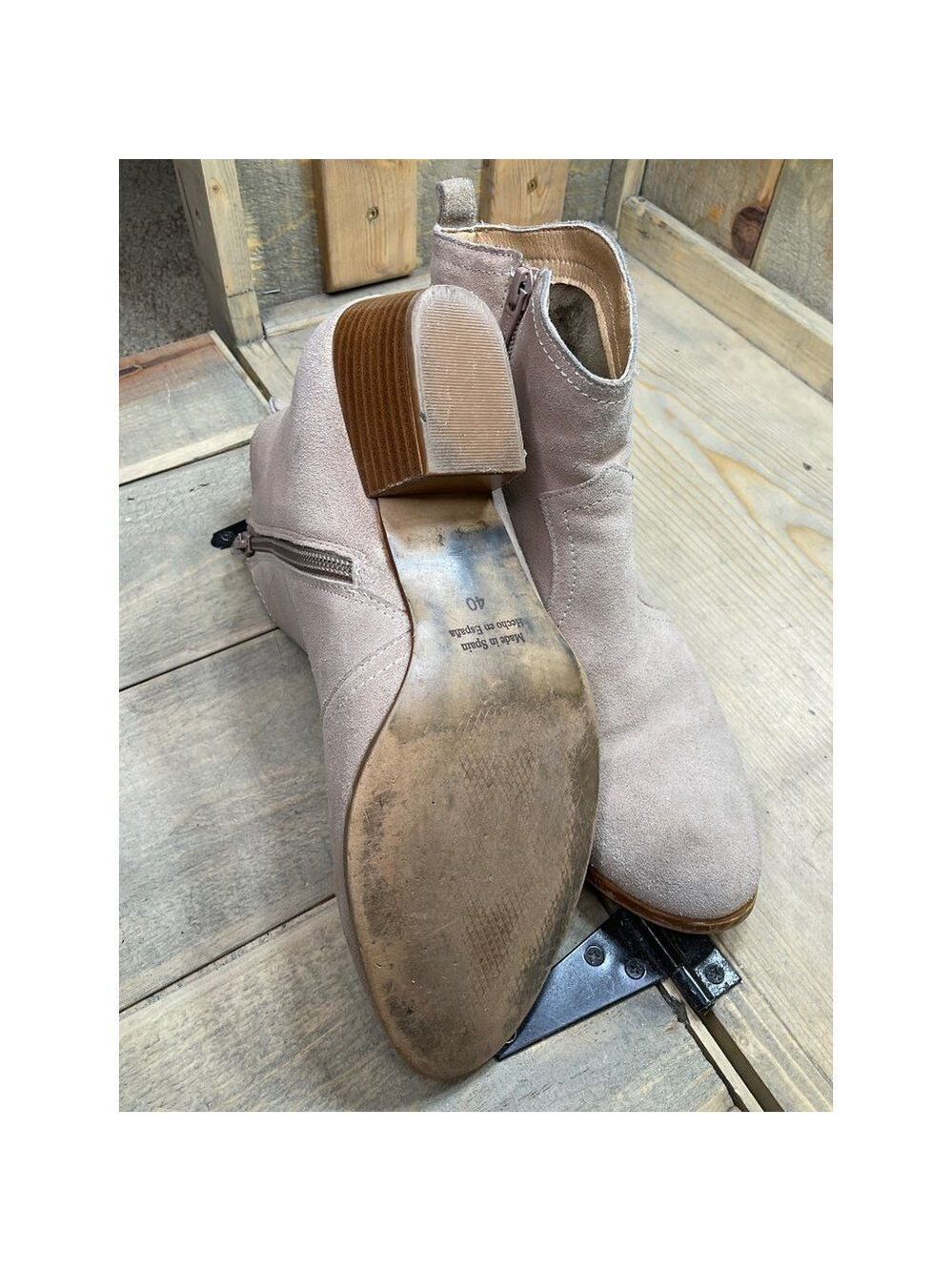 Anthropologie Light Beige Suede Booties for Fall EU 40 US9 few light marks - Picture 9 of 9
